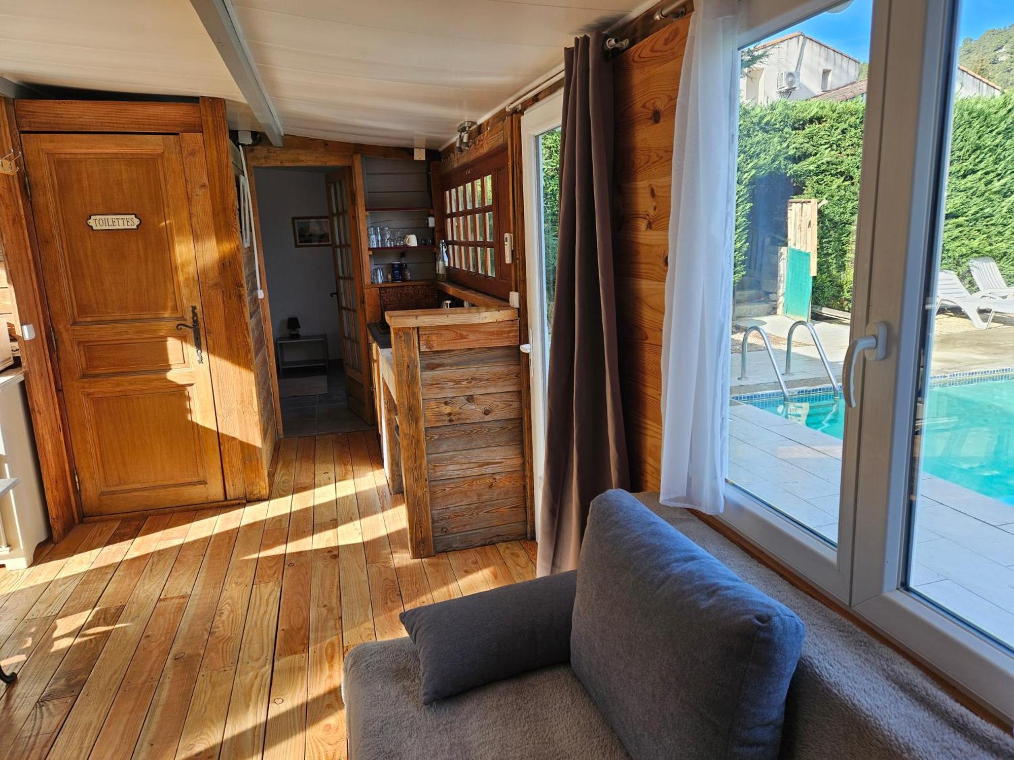 Chalet Banane Devant Piscine, A 6Km Du Festival De Piano De La Roque D'Antheron Rognes Esterno foto