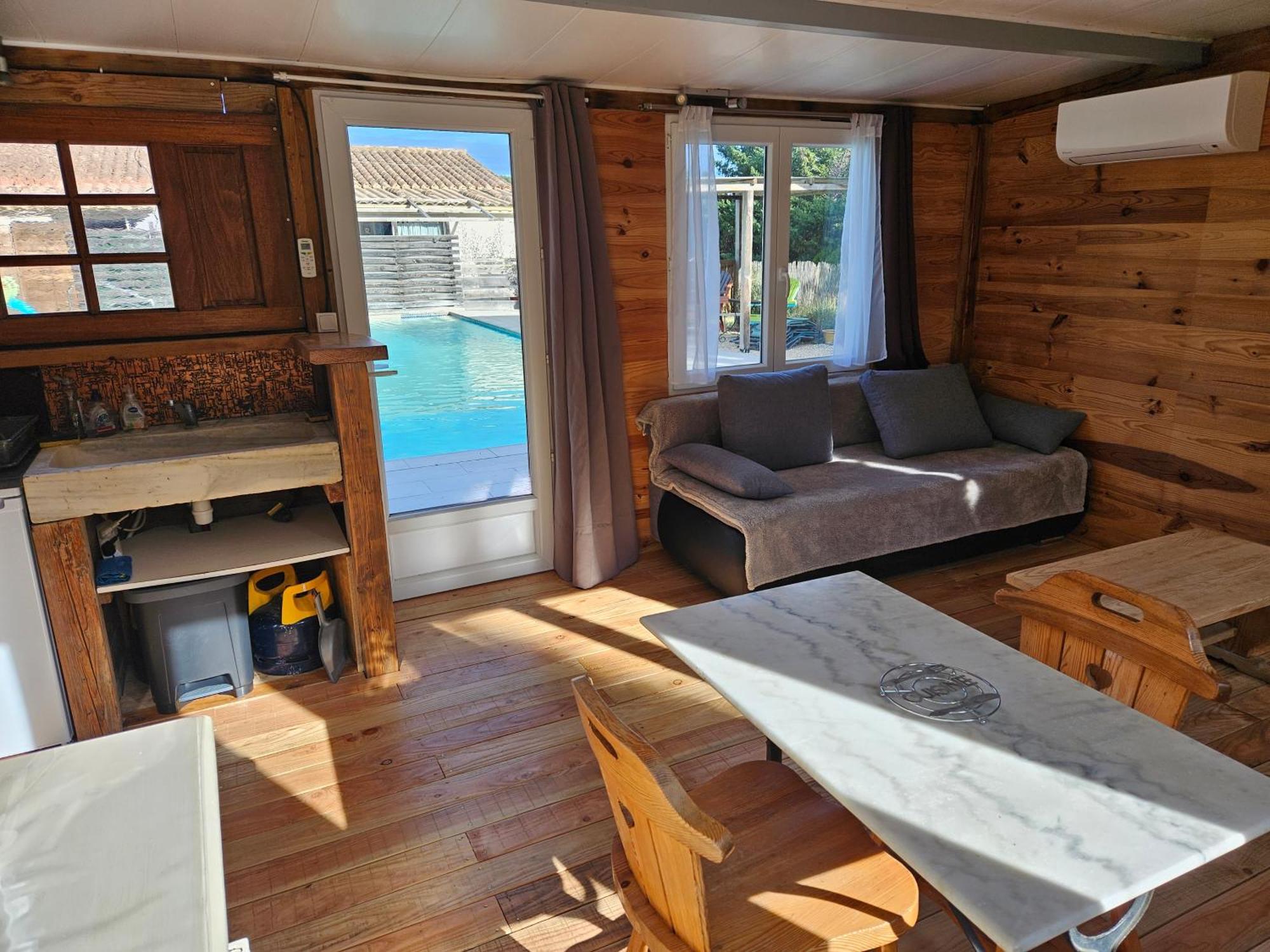 Chalet Banane Devant Piscine, A 6Km Du Festival De Piano De La Roque D'Antheron Rognes Esterno foto